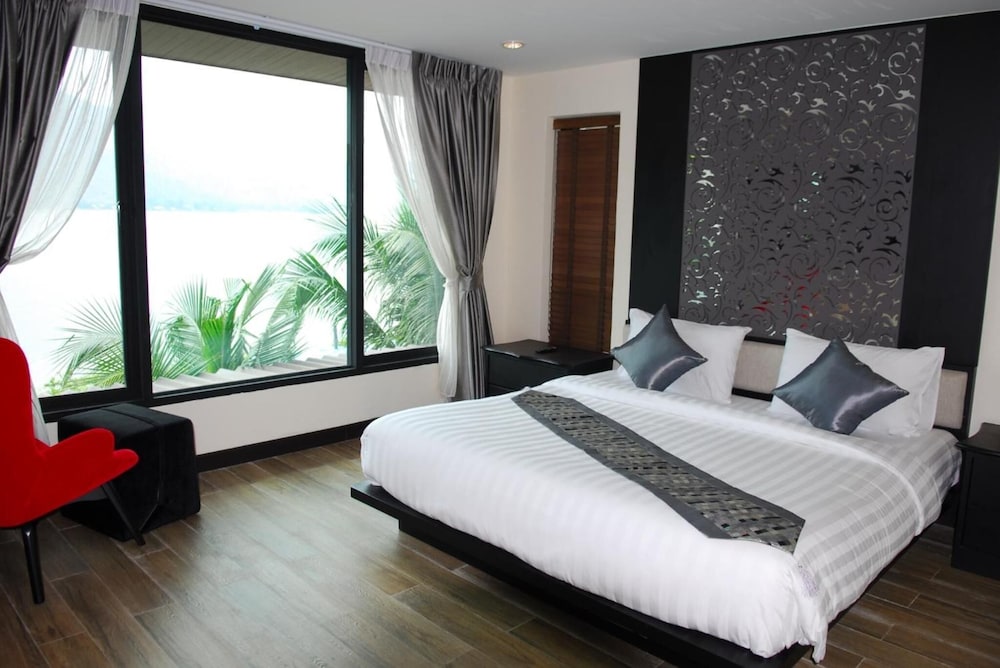 Monsane River Kwai Resort 11/75