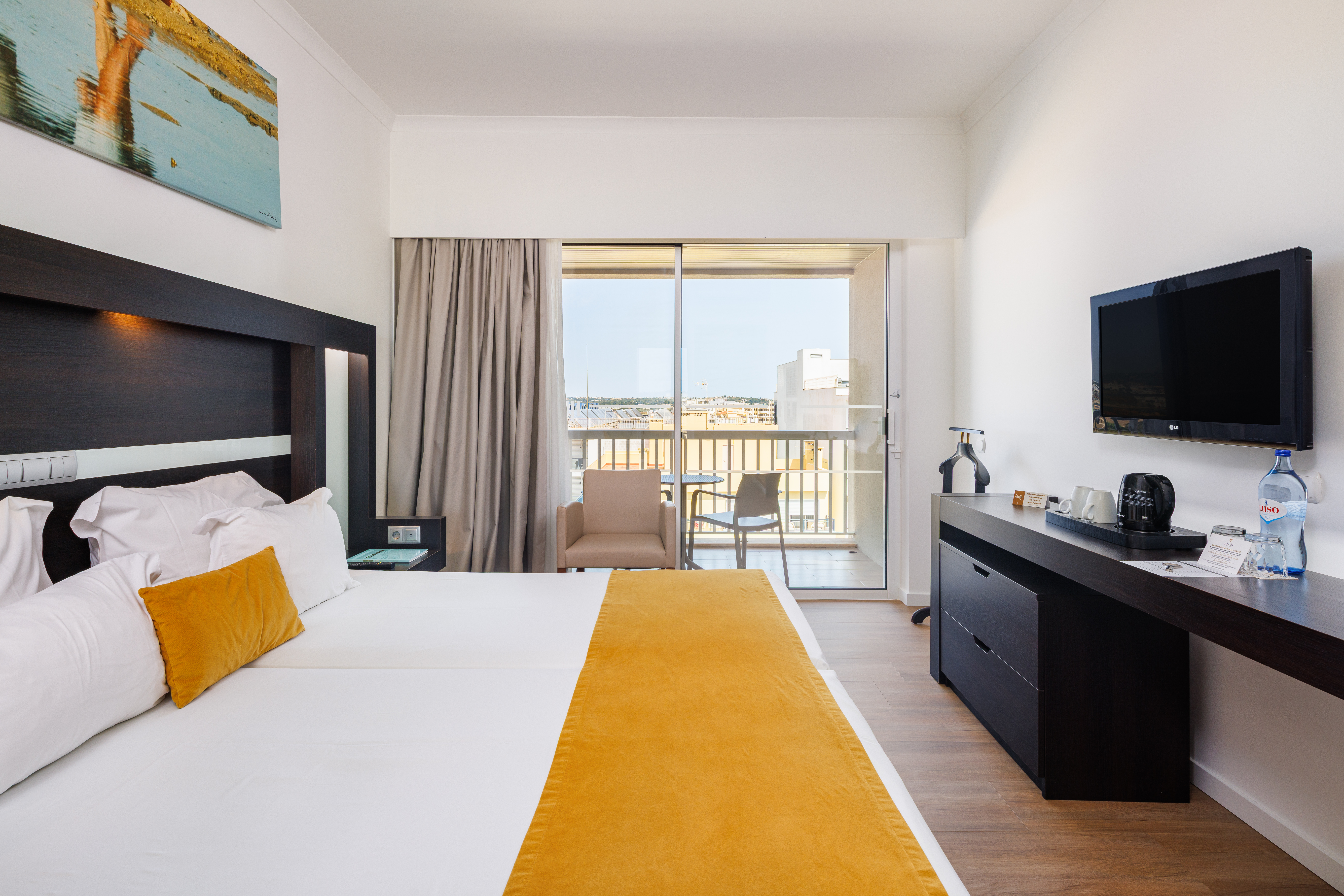 Superior, Double Bed, Lateral Side Sea View