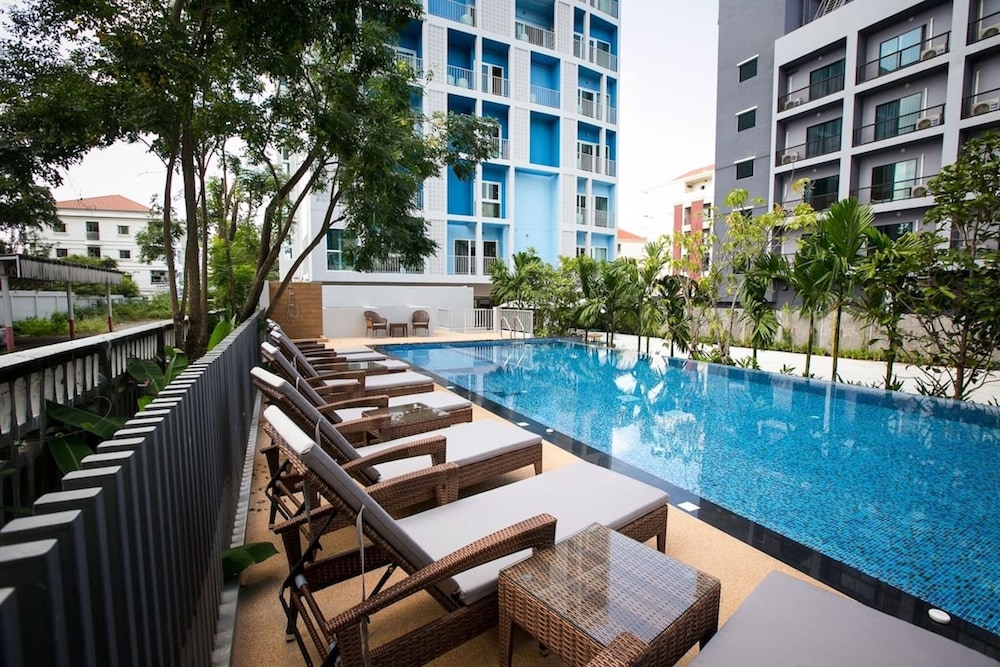 Deeprom Pattaya Hotel 62/65
