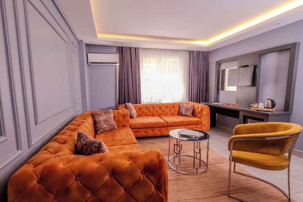 Ruby Hotel 25/46
