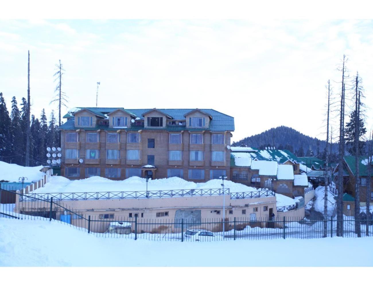 Hotel Grand Mumtaz 6/45