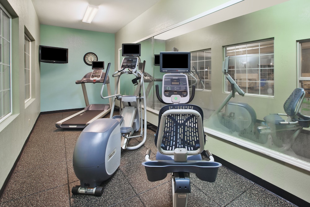 Holiday Inn Express & Suites Manchester-Conf Ctr(Tullahoma) 25/36