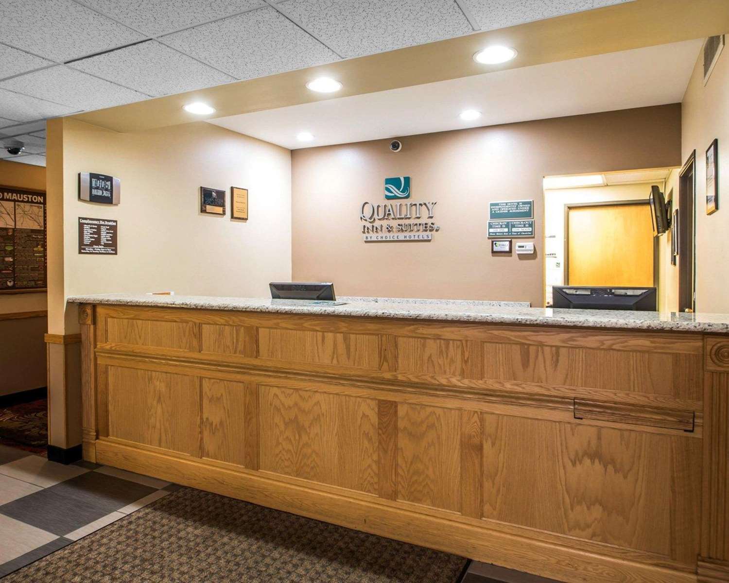 Quality Inn Mauston I-90 6/31