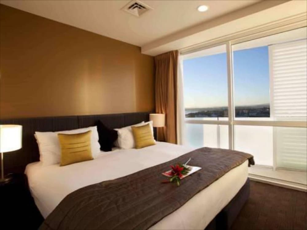 2 BEDROOMS, PREMIER, APARTMENT