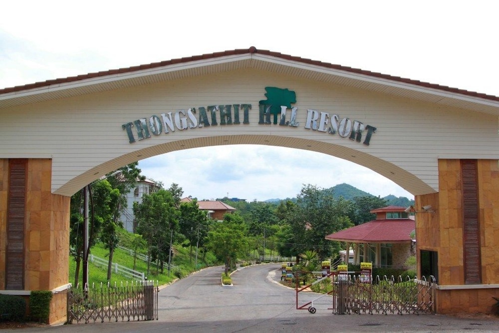 Thongsathit Hill Resort Khao Yai 4/54