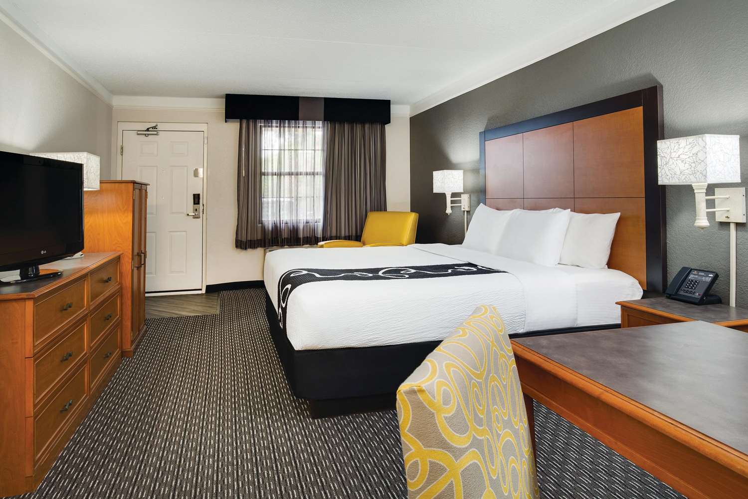 Days Inn by Wyndham Gainesville University I-75 14/37