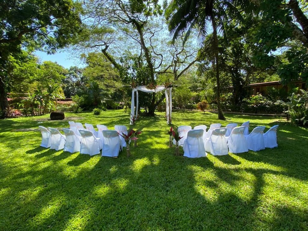 Jaco Hotel Docelunas 36/48