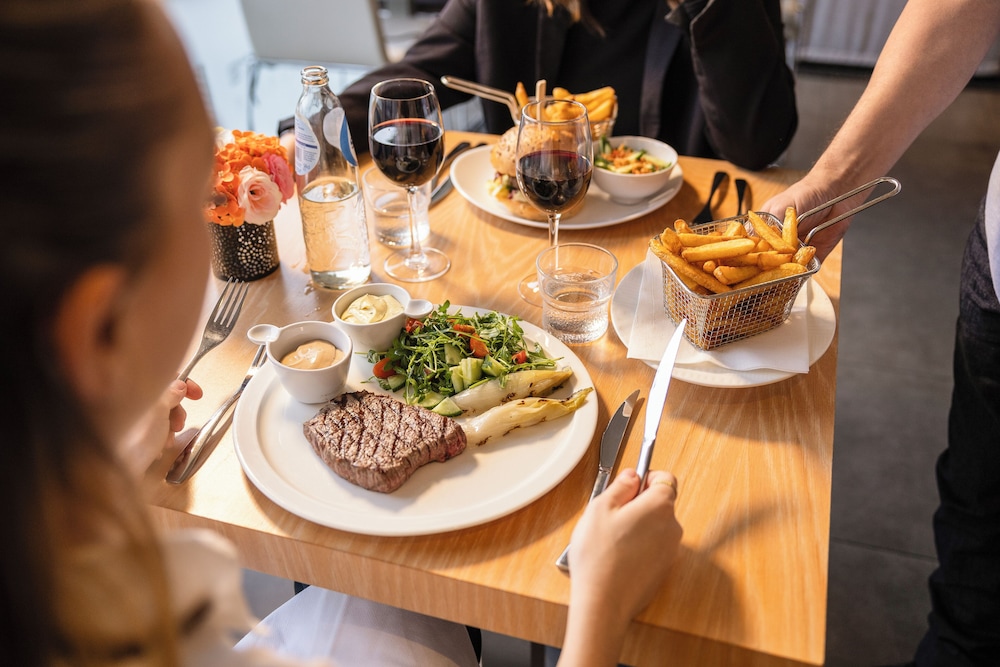 restaurant cafeteria