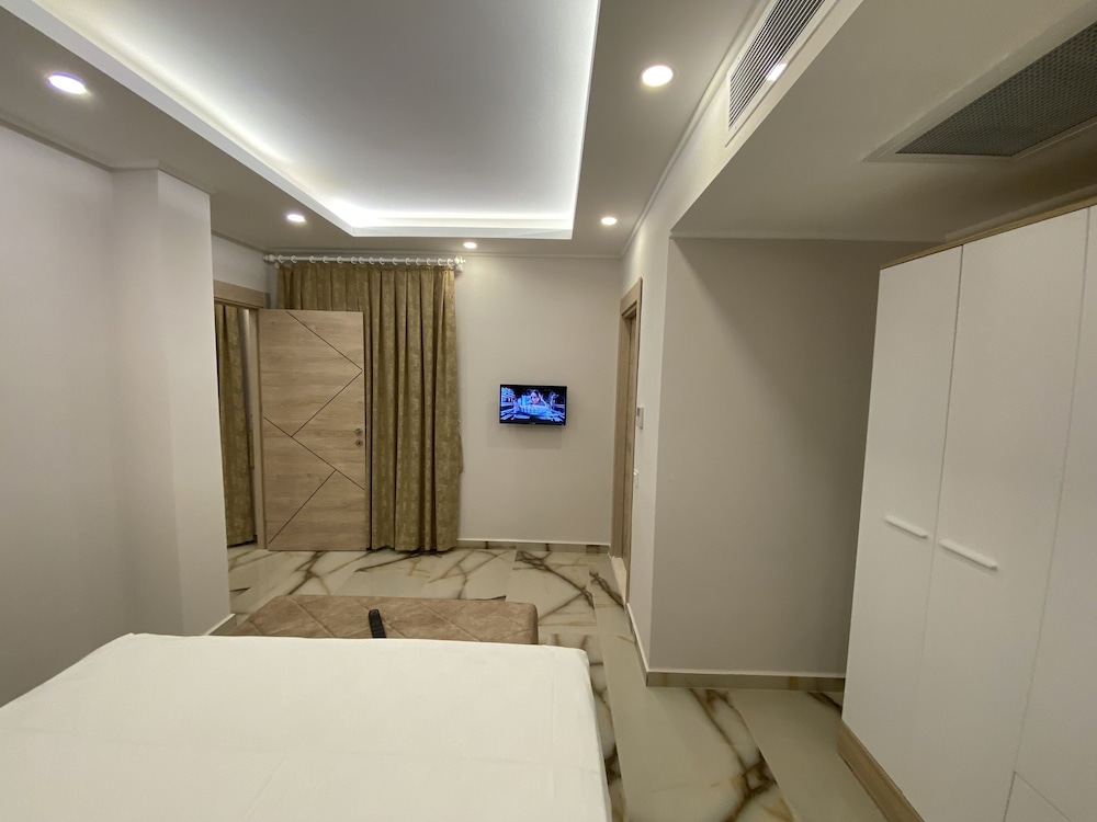 Huma Elite Hotel 8/36