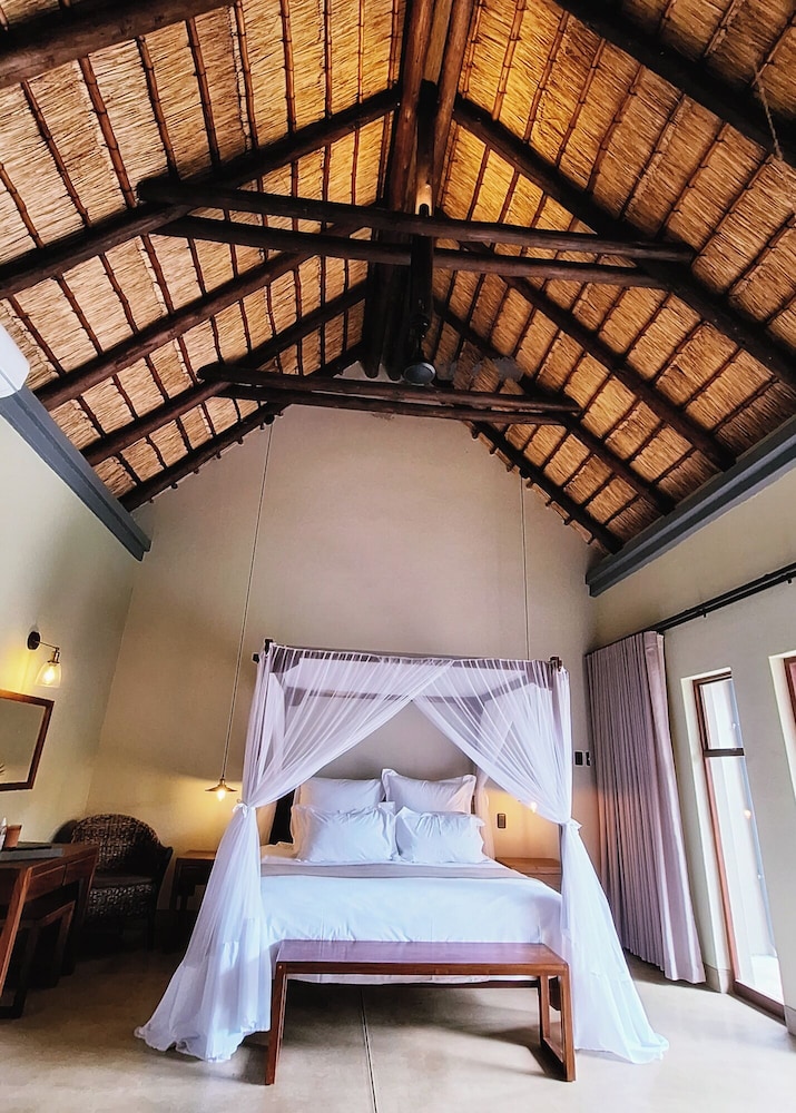 EXECUTIVE, DOUBLE BED