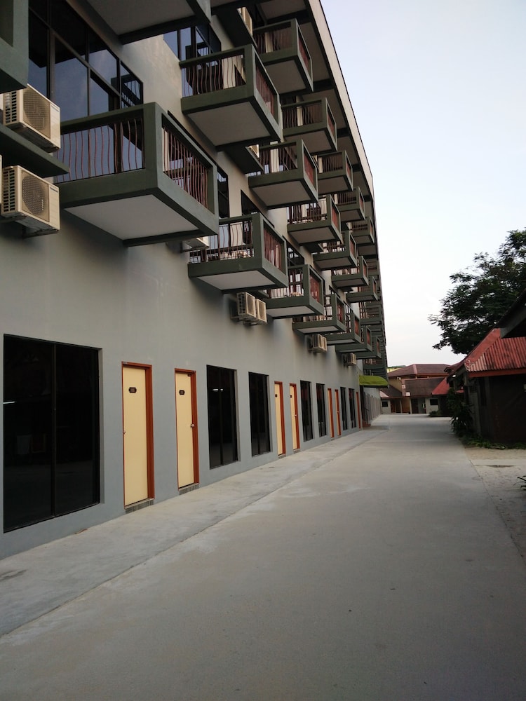 Malibest Resort photo2