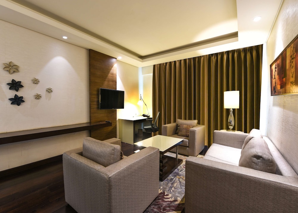DoubleTree by Hilton Gurugram Baani Square 32/47