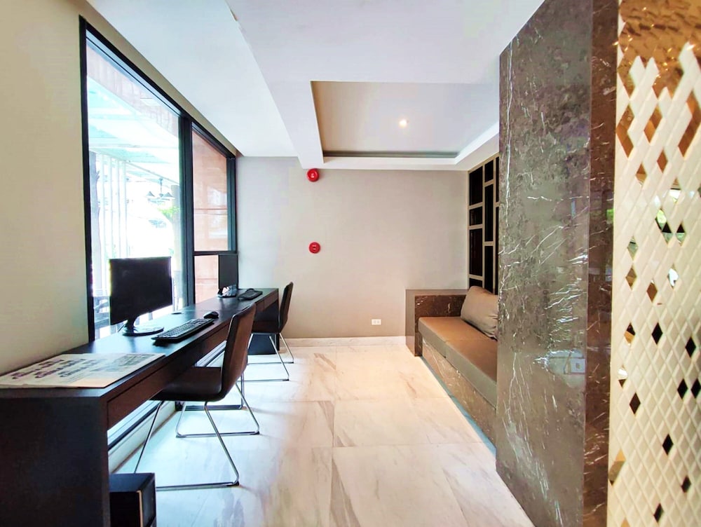 Hope Land Hotel & Residence Sukhumvit 8 47/77