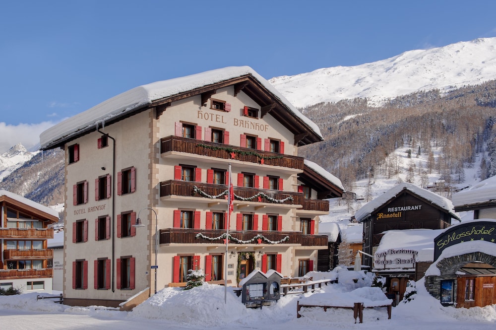 Hotel Bahnhof 4/50