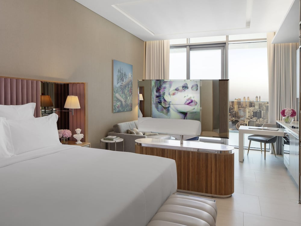 SLS Dubai Hotel and Residences 29/75