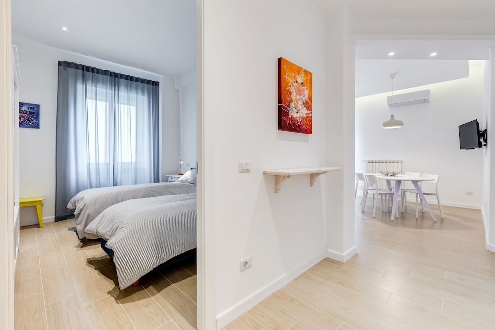 Lovely 3 rooms apartment close Trastevere Station 3/25
