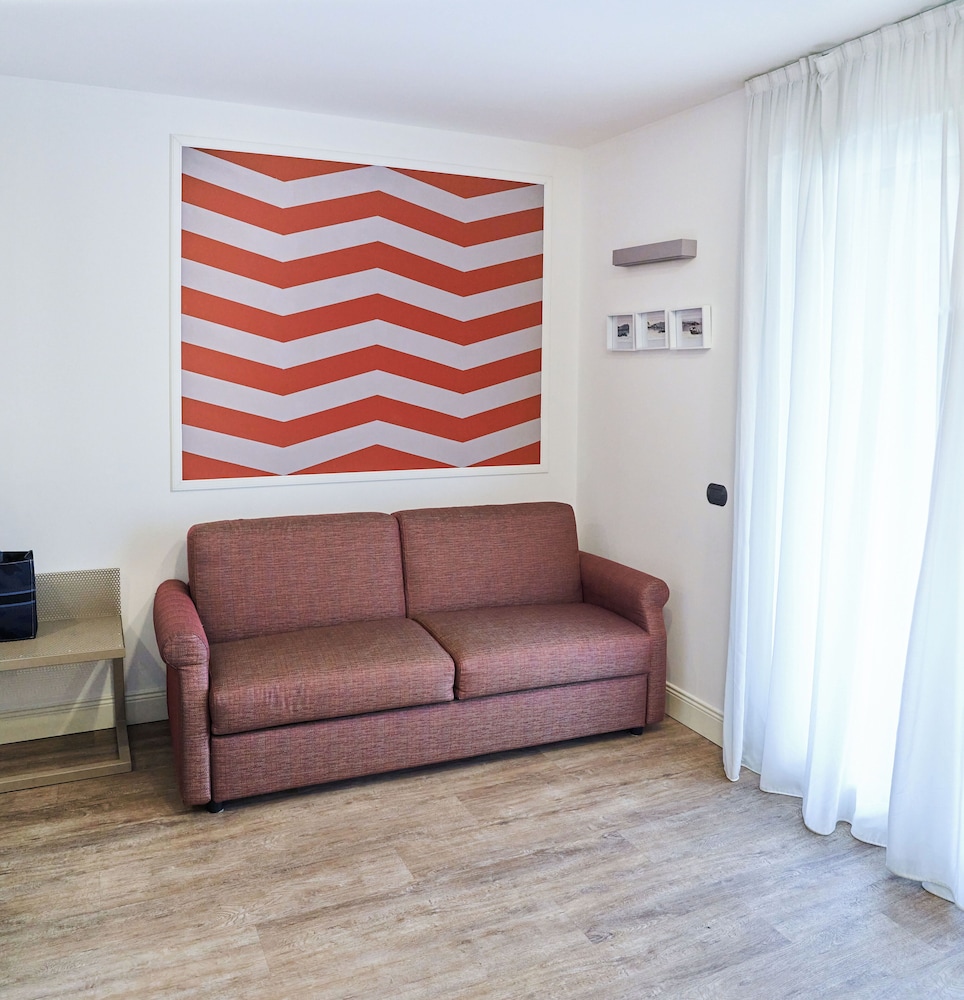 Al Campanile Aparthotel Suite 48/73