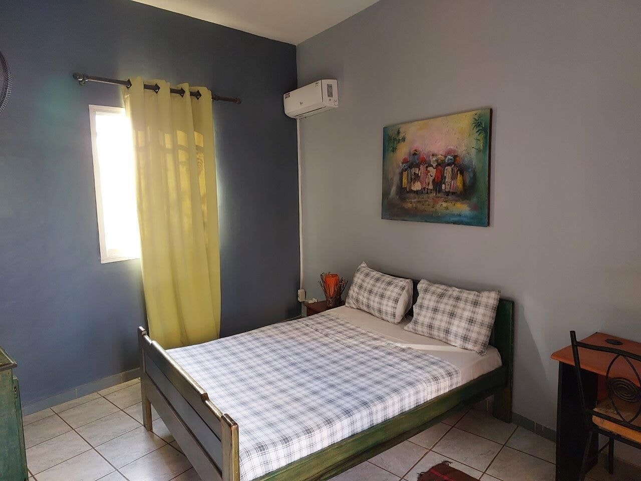 COMFORT, DOUBLE BED, SHARED BATHROOM