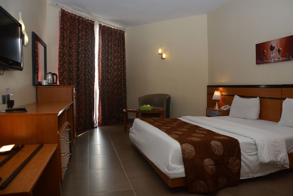 Presidential Hotel 14/50