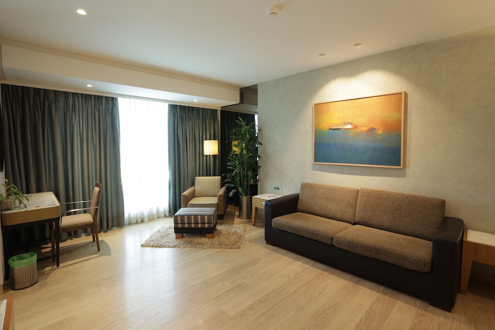Mirage Hotel 43/68