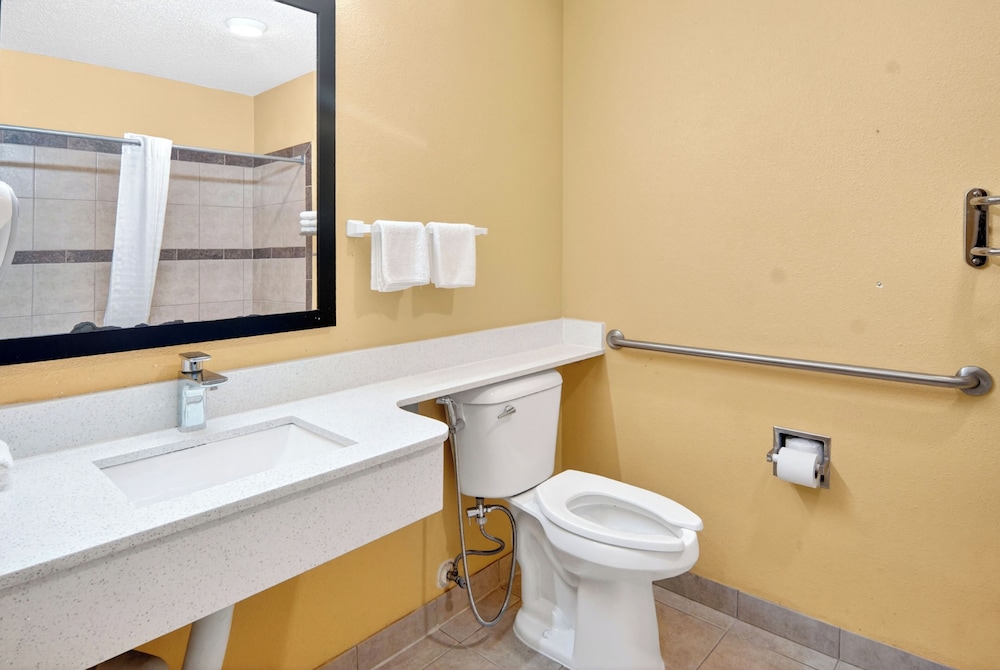 Hometown Inn Suites 51/51