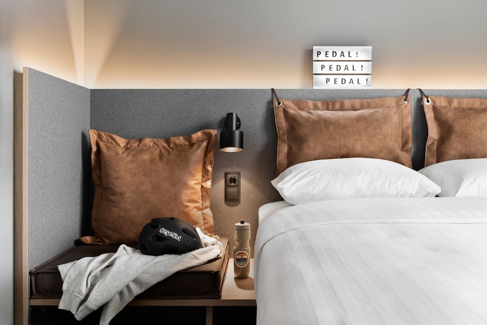 Moxy Tromso 16/48