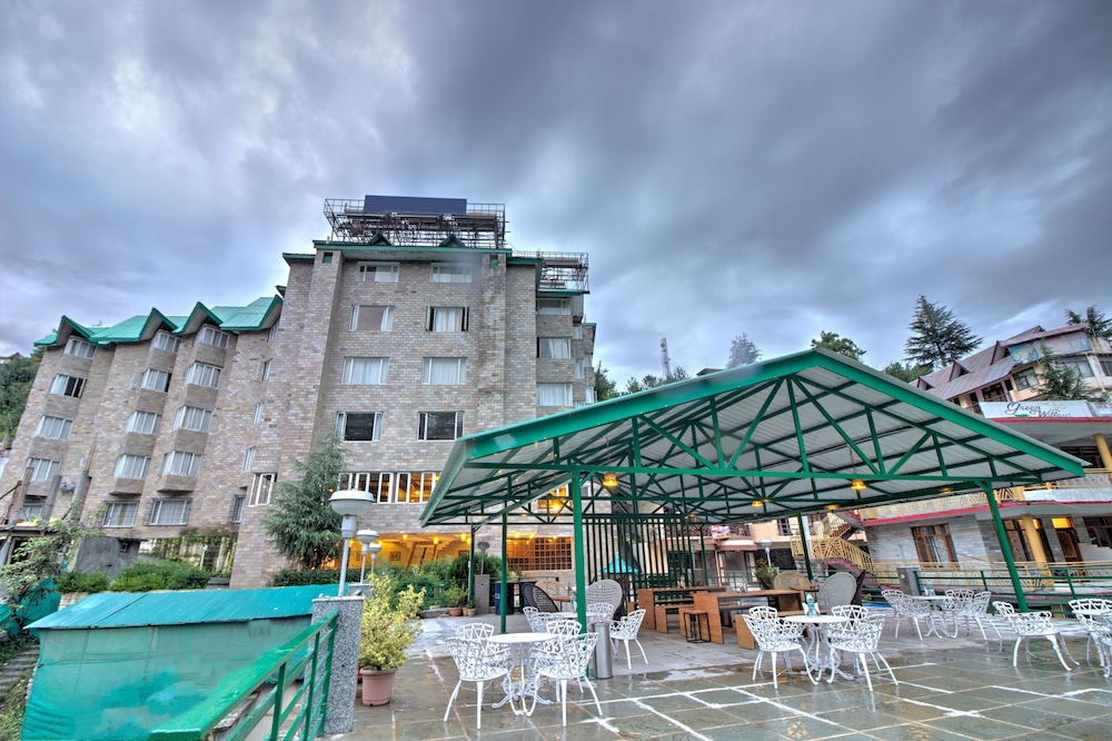 Golden Tulip Manali 1/92