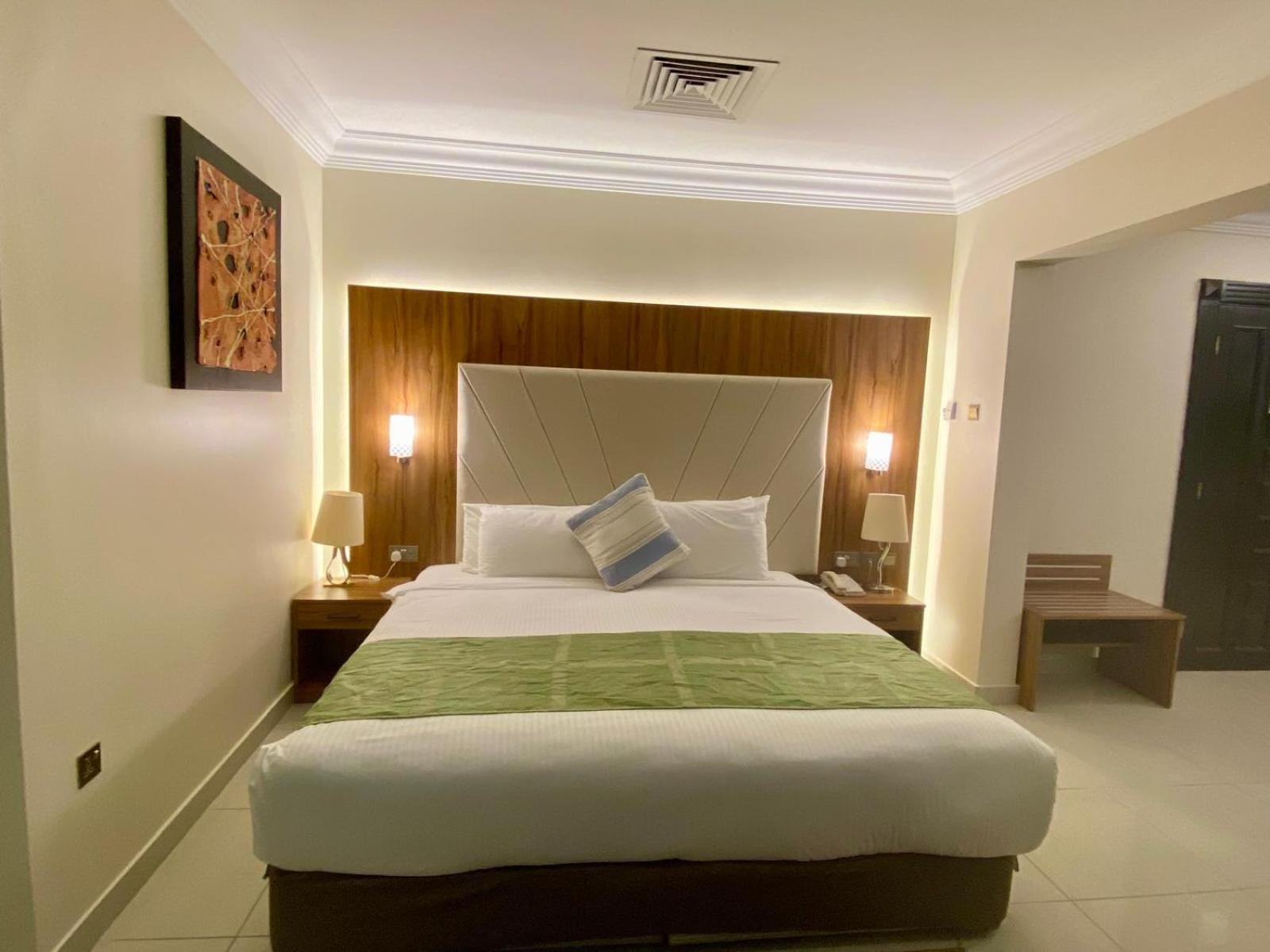 Costa Suite