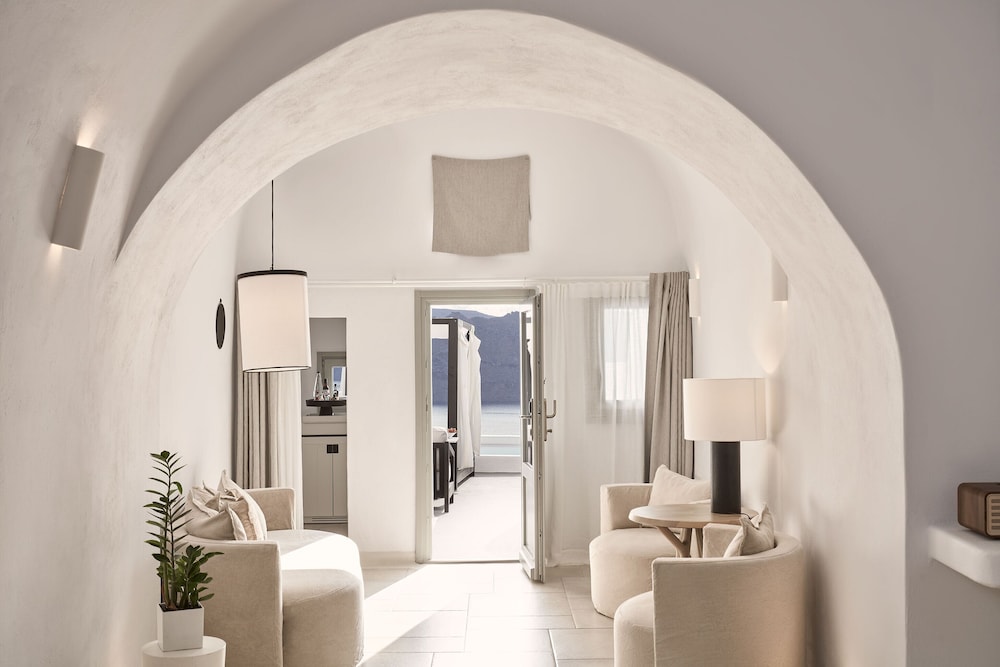 Charisma Suites 25/62