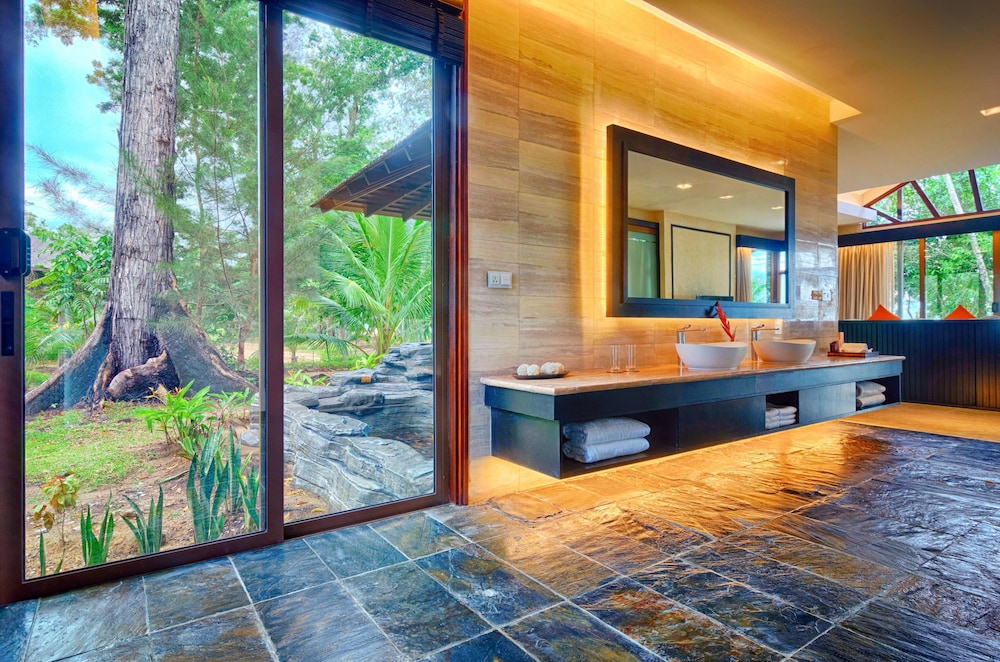 Borneo Eagle Resort 16/50