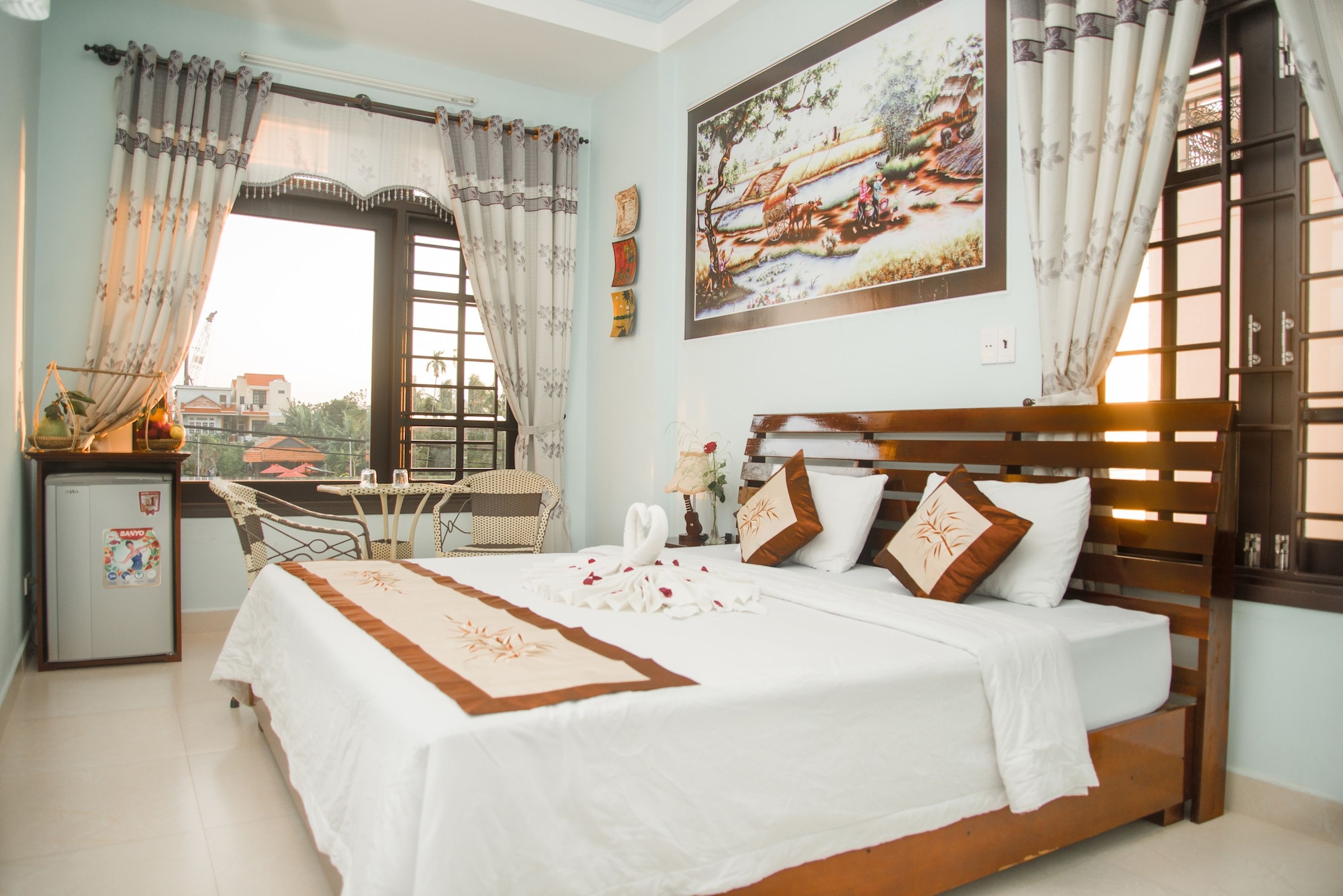 DELUXE, DOUBLE BED, RIVER VIEW