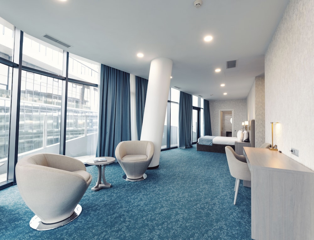 Meta Business Hotel 28/50