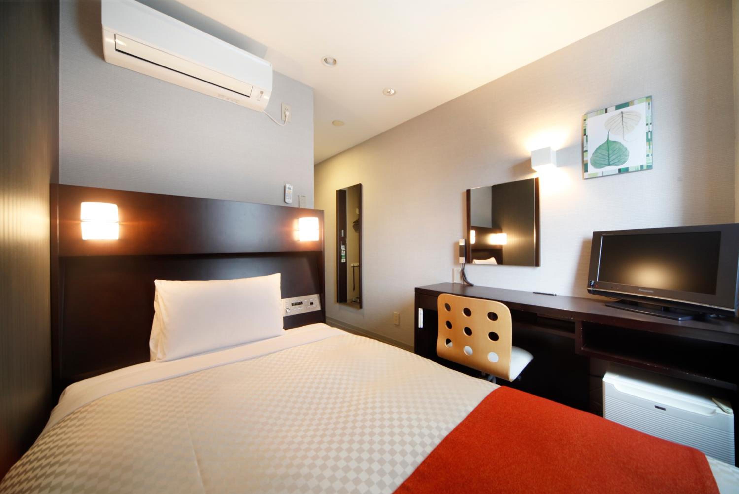 ROOM, SEMI DOUBLE BED, SMOKING