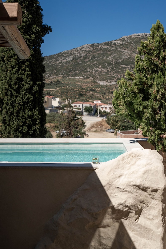 Manili Boutique Suites & Villas 53/60