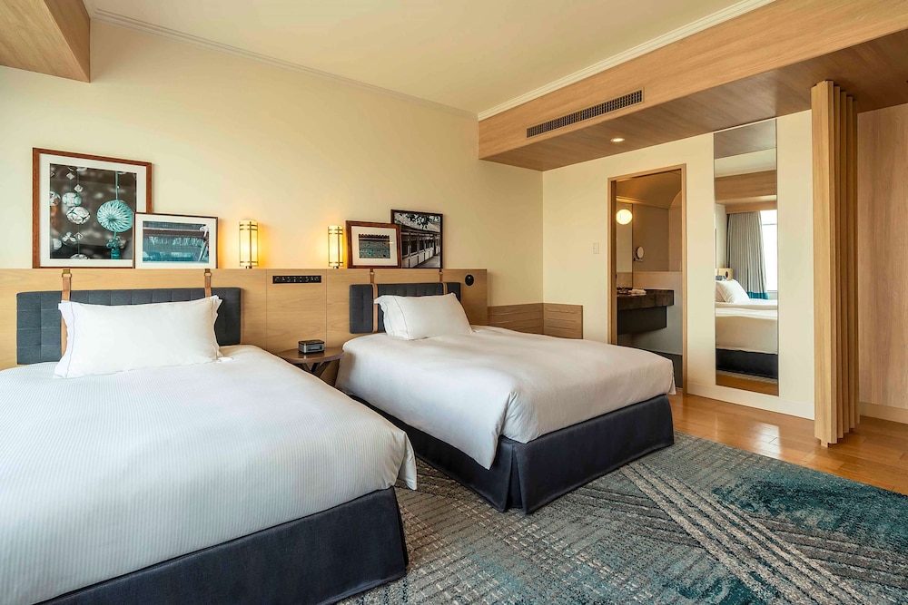 Hilton Fukuoka Sea Hawk 20/84