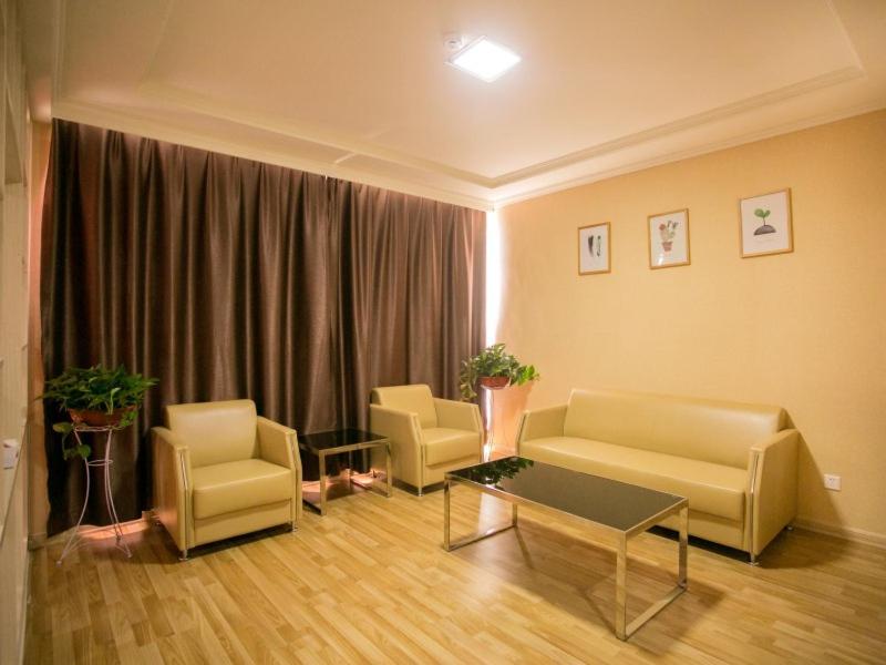 Shell Weifang Linqu Donghuan road Hotel 25/38