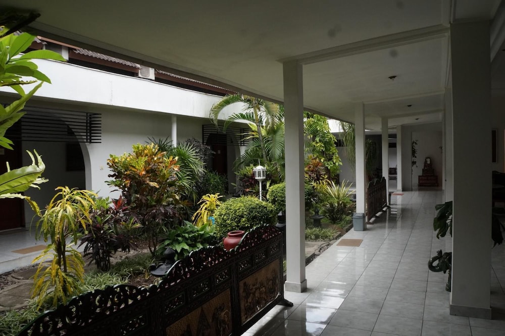 Hotel Kirana 26/54