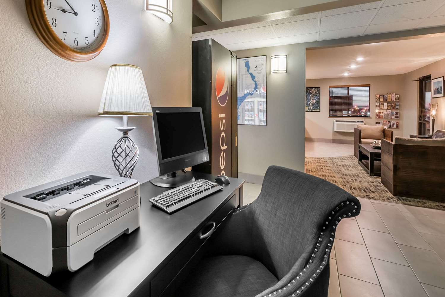 Super 8 by Wyndham Spirit Lake/Okoboji 32/41