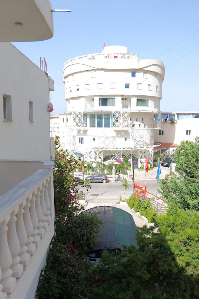 Hotel Rixhi 10/69