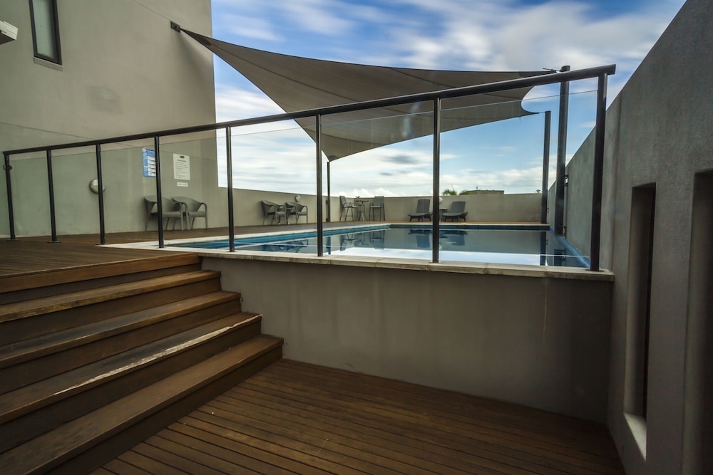 MainStay Suites Mackay 30/65