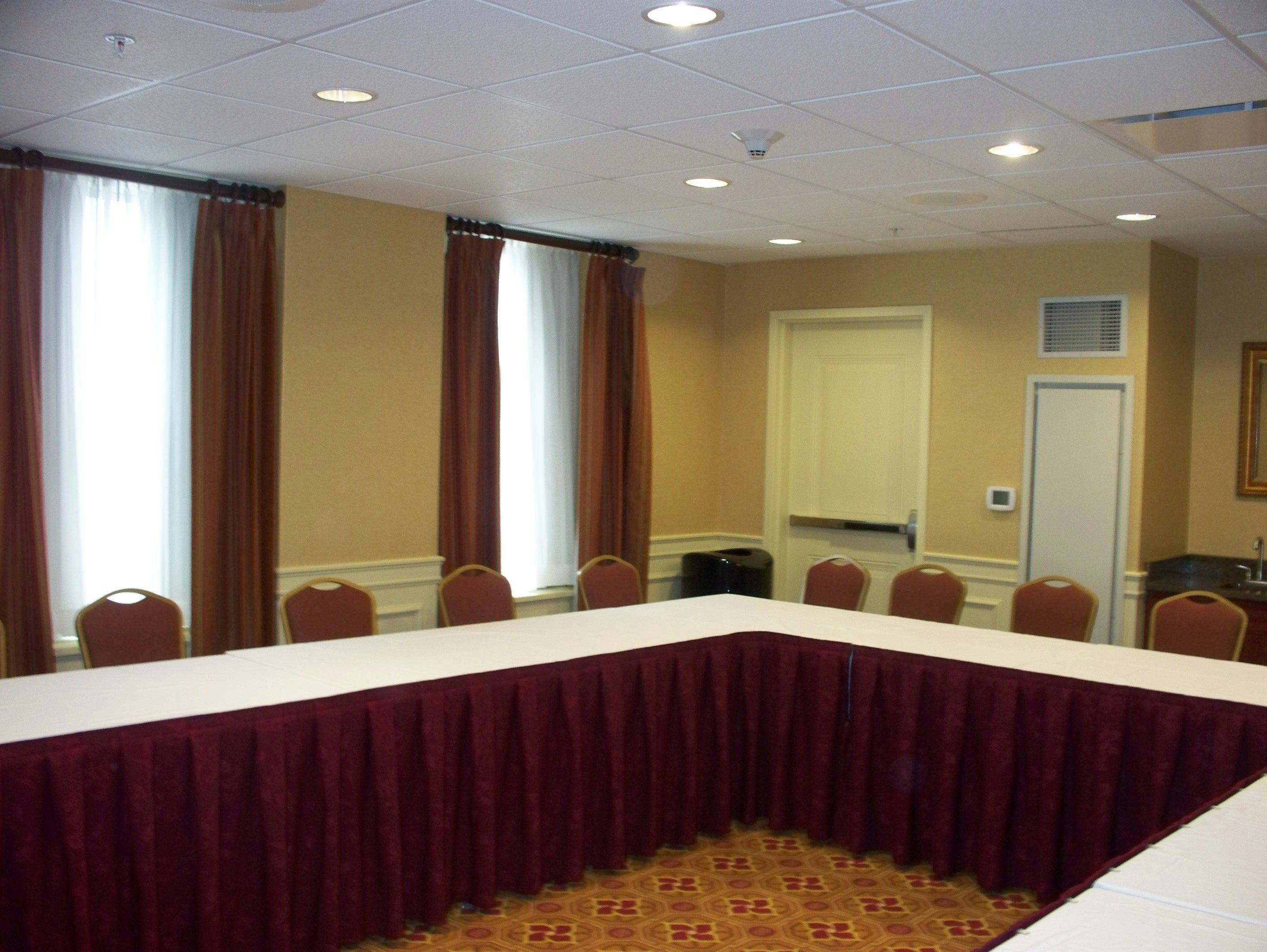 Hampton Inn & Suites Providence Downtown 7/50