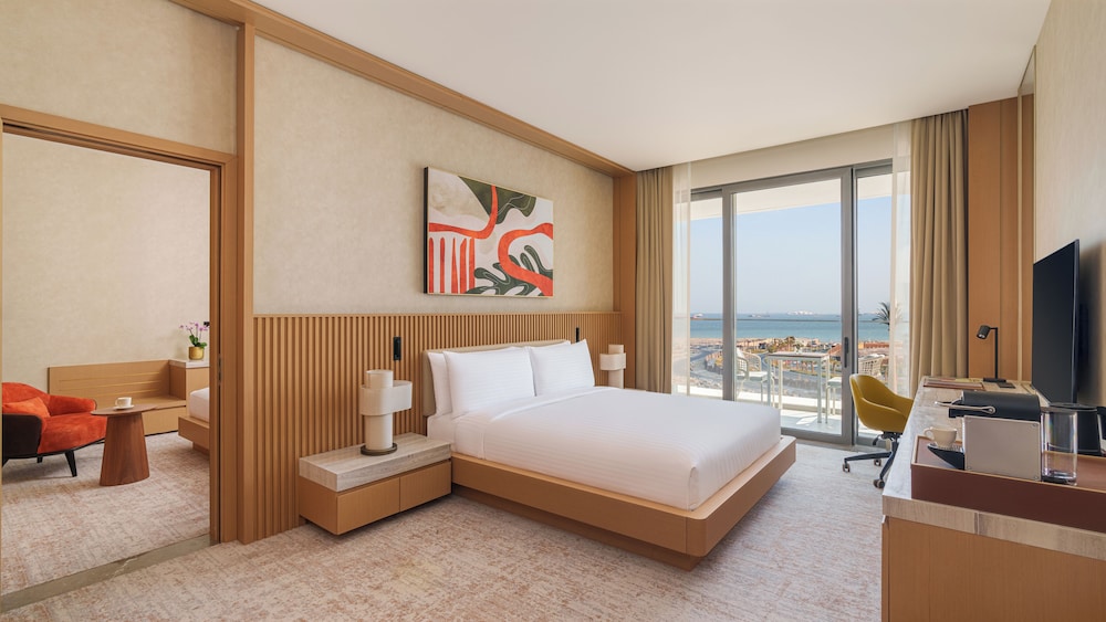 TWO BEDROOM FAMILY ROOM SEA VIEW