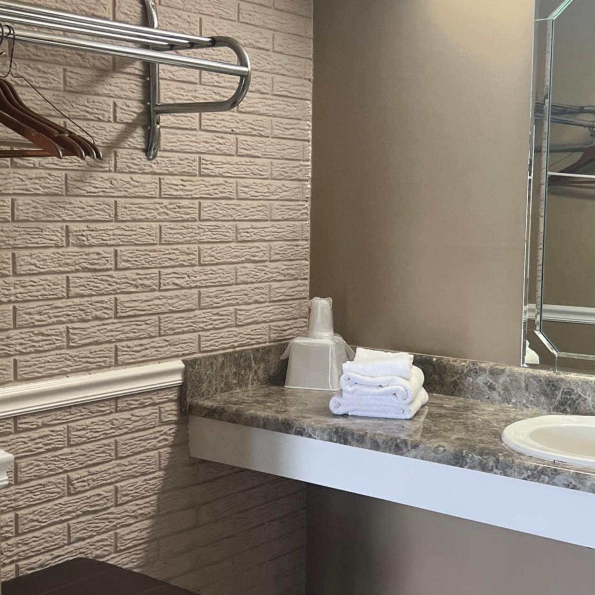 Towne Inn 49/50