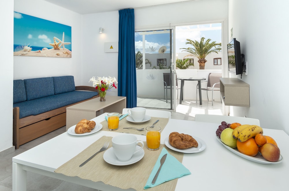 Apartamentos LIVVO Oasis 53/70