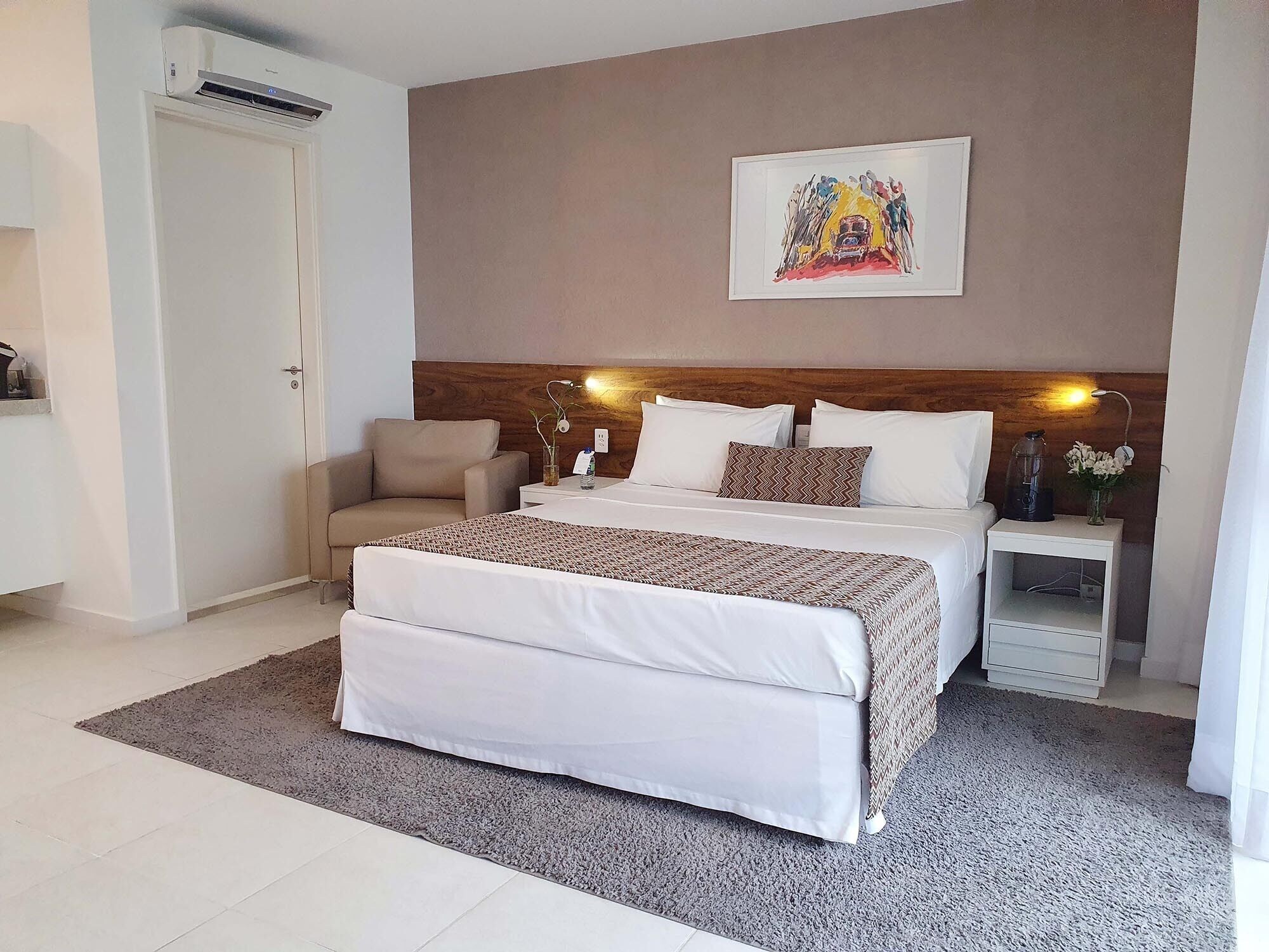 DELUXE, DOUBLE BED