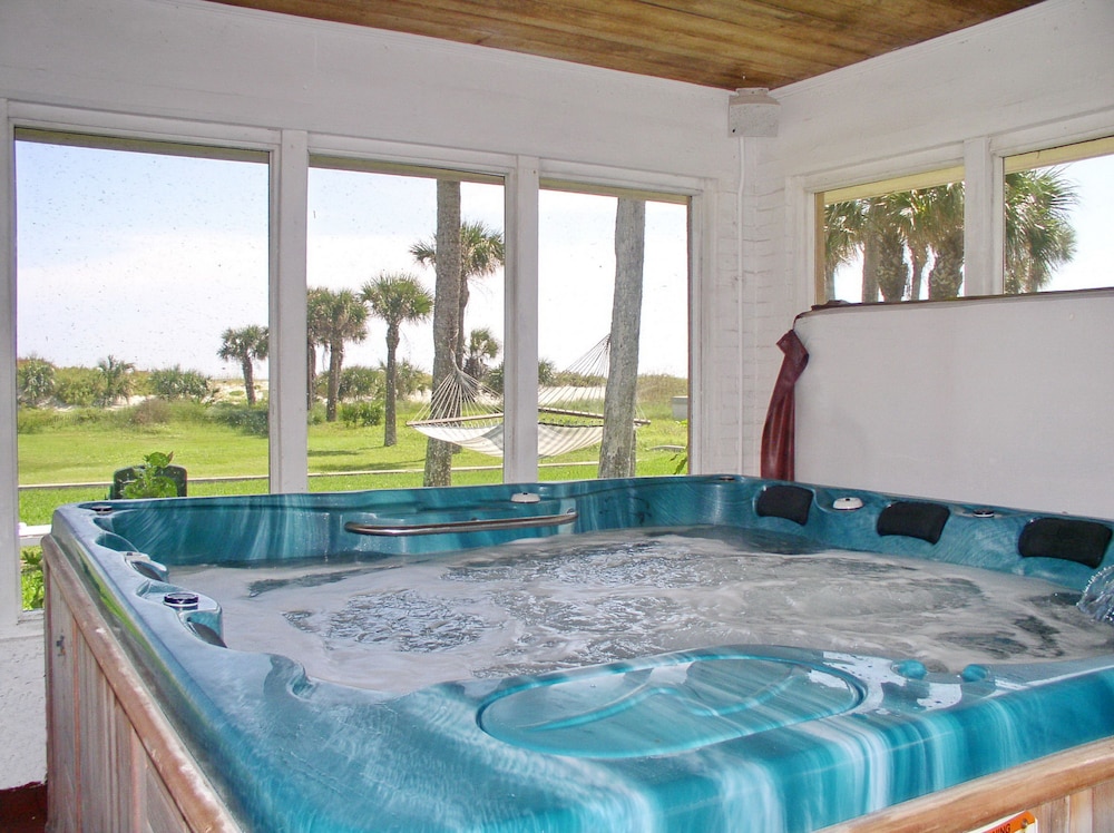 Beachfront Bed & Breakfast 14/46