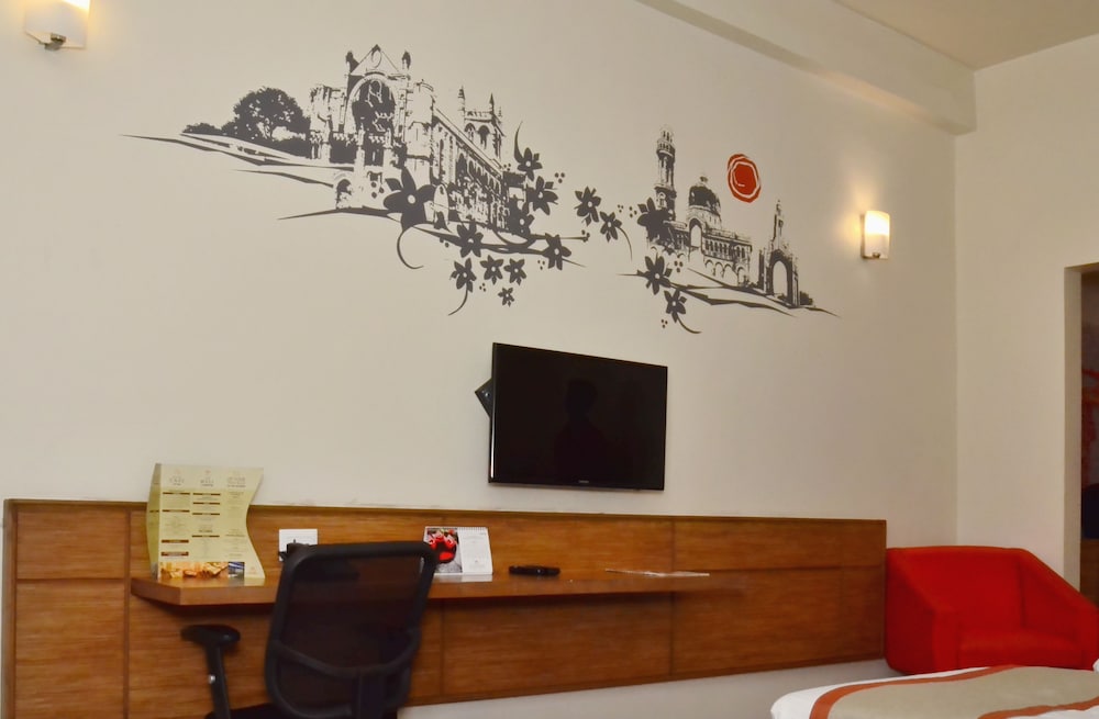 Max Hotel Prayagraj 38/48