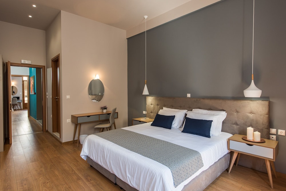Bluebell Luxury Suites 7/42
