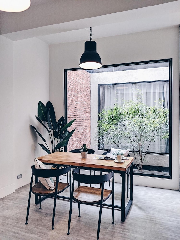 The Gatsby Apartment 21/25