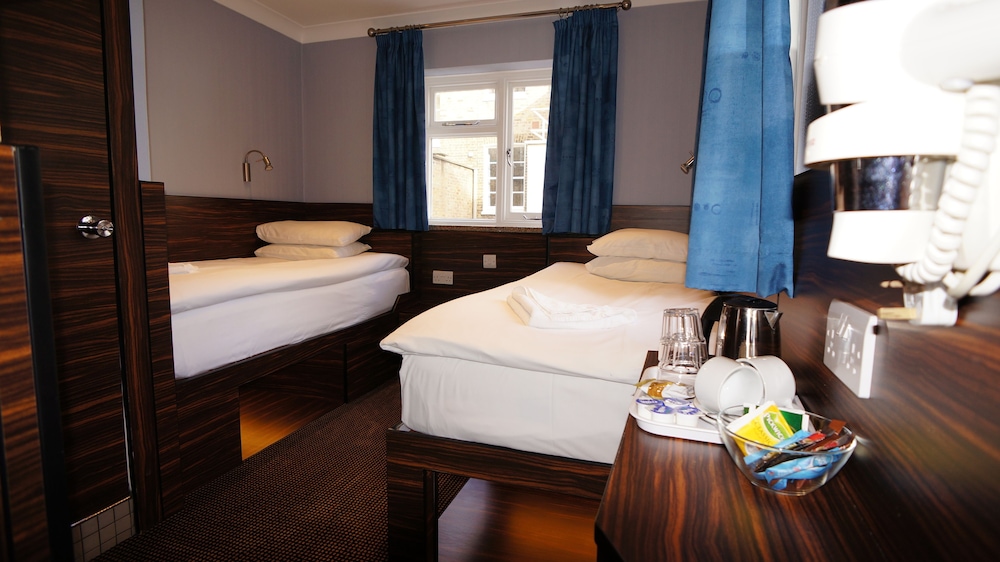 Crestfield Hotel 25/50